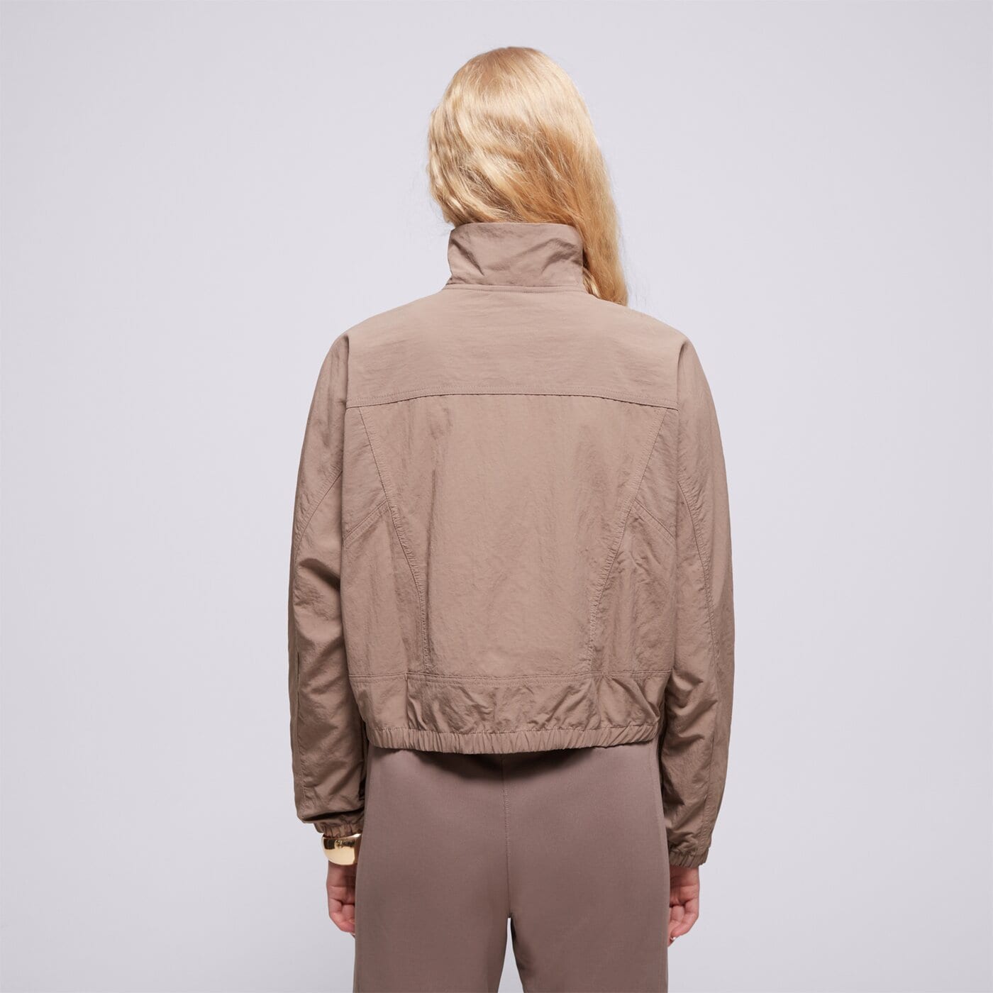 Дамско преходно яке NIKE ЯКЕ W NSW EVRTHNG WVN JKT hj0999-233 цвят кафяв