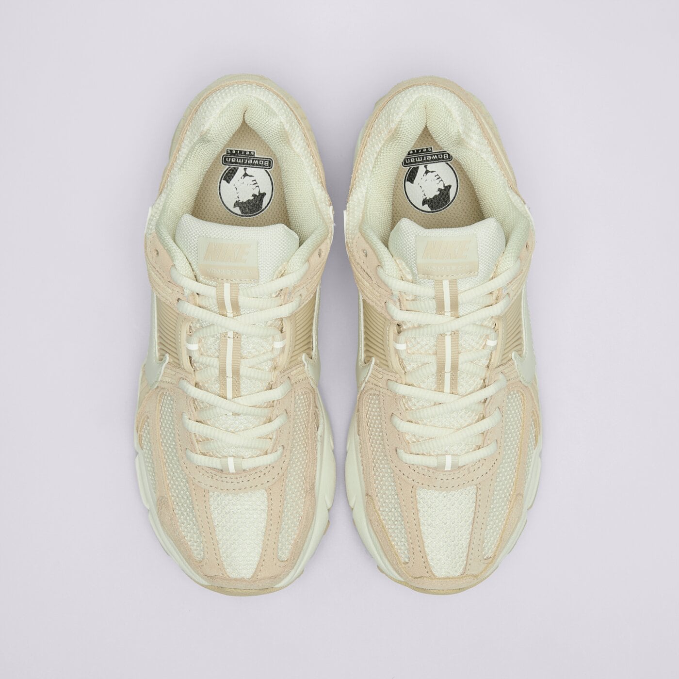 Дамски маратонки NIKE W ZOOM VOMERO 5 hq0458-200 цвят бежов