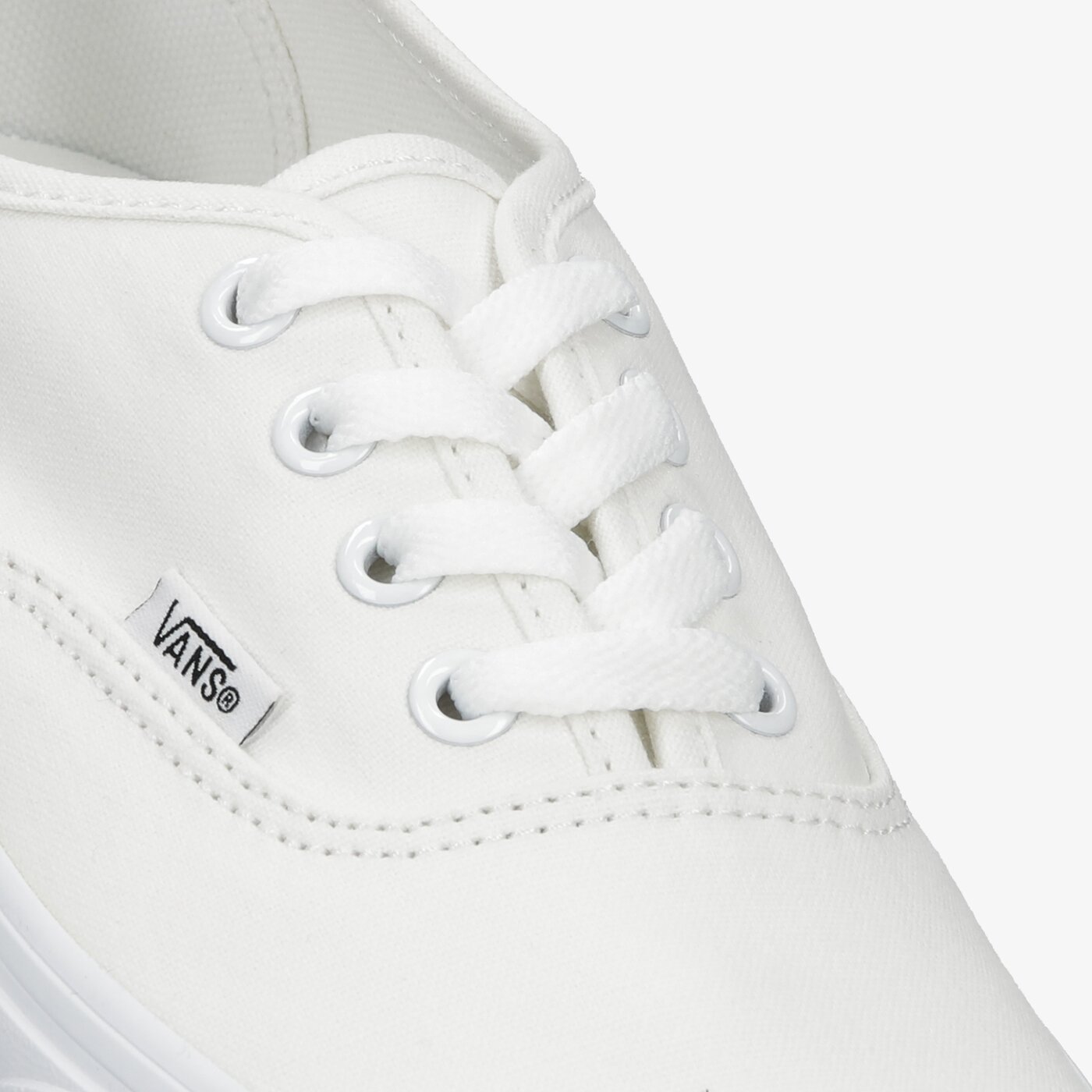 Дамски маратонки VANS AUTHENTIC  vn000ee3w001 цвят бял