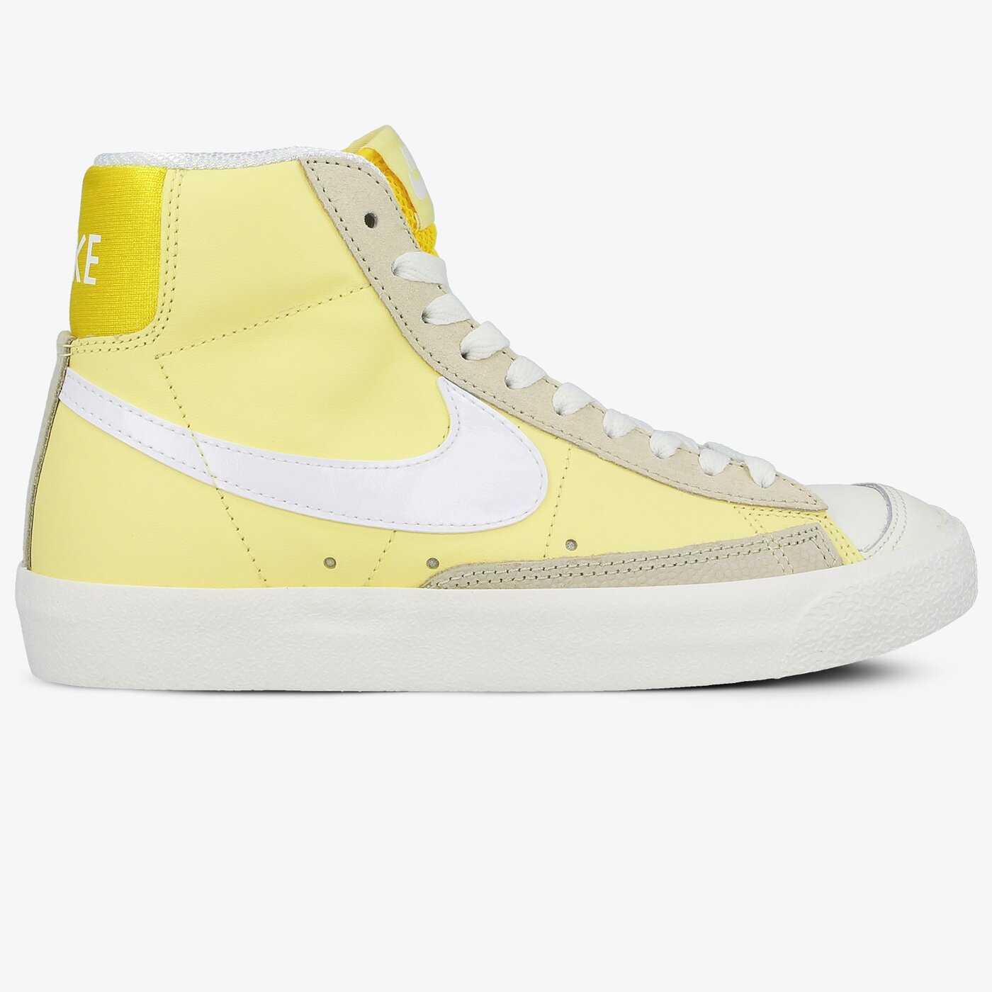 Дамски маратонки NIKE WMNS BLAZER MID '77 CS EN cz0363-700 цвят жълт