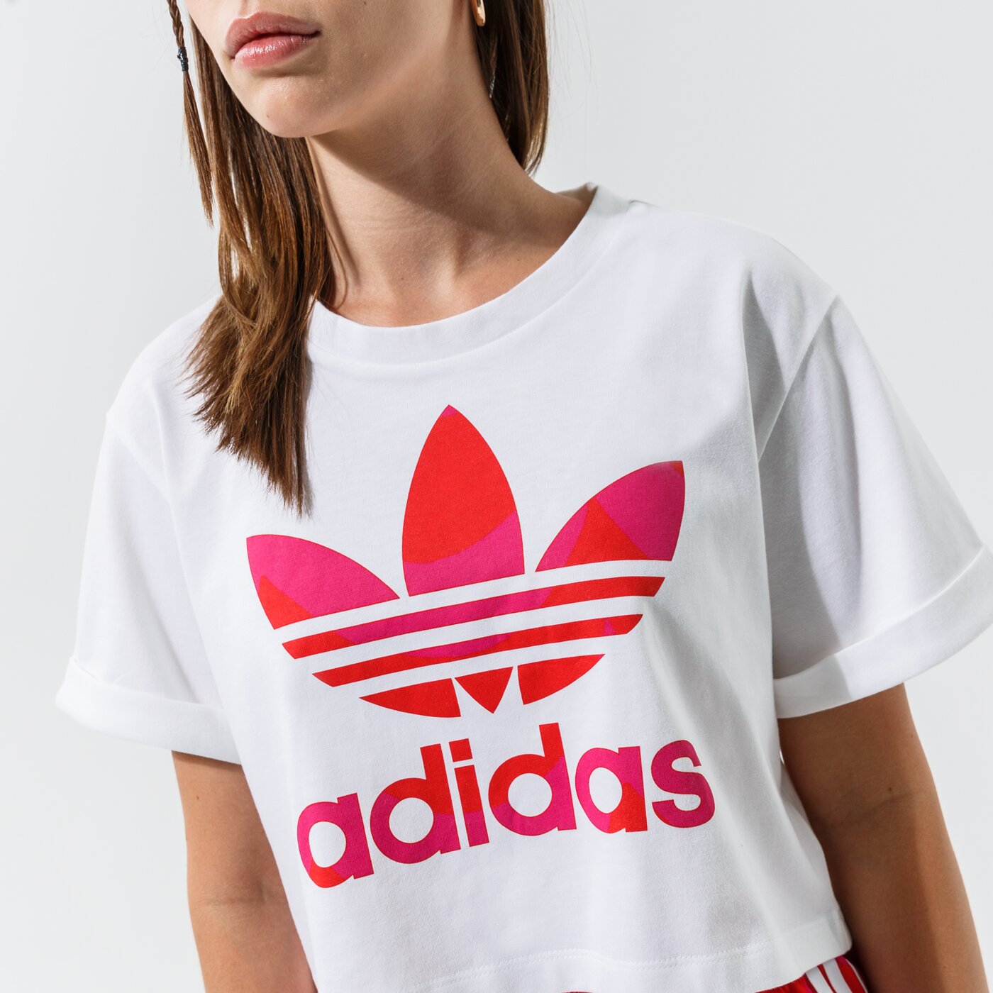 Adidas ТЕНИСКА Crop Tee H20482 Дамски Цвят бял Модни Тениски Дрехи