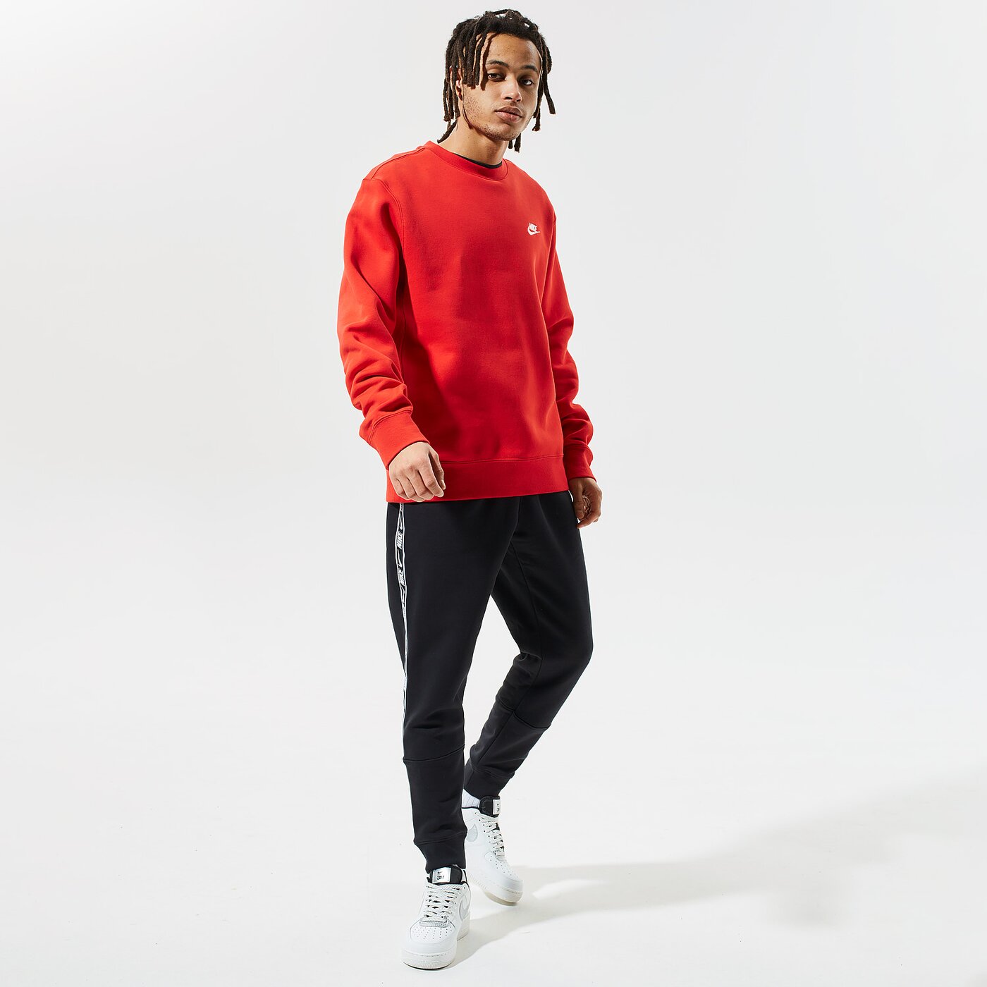 Мъжки суичър NIKE СУИТЧЪР SPORTSWEAR CLUB bv2662-657 цвят червен