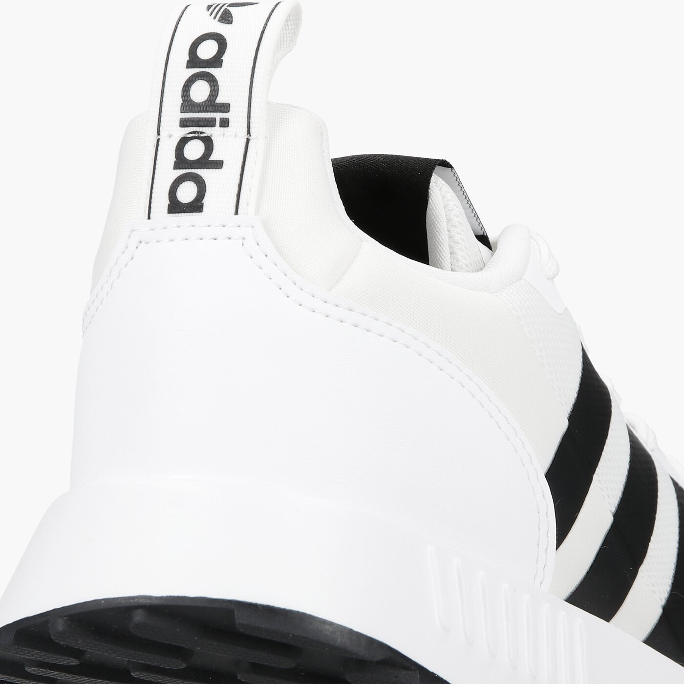 Мъжки маратонки ADIDAS SMOOTH RUNNER fx5118 цвят бял