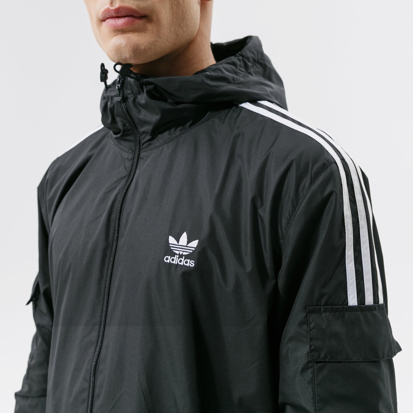 Мъжко преходно яке ADIDAS ЯКЕ ПРЕХОДЕН 3 STRIPES WINDBREAKER h06683 цвят черен