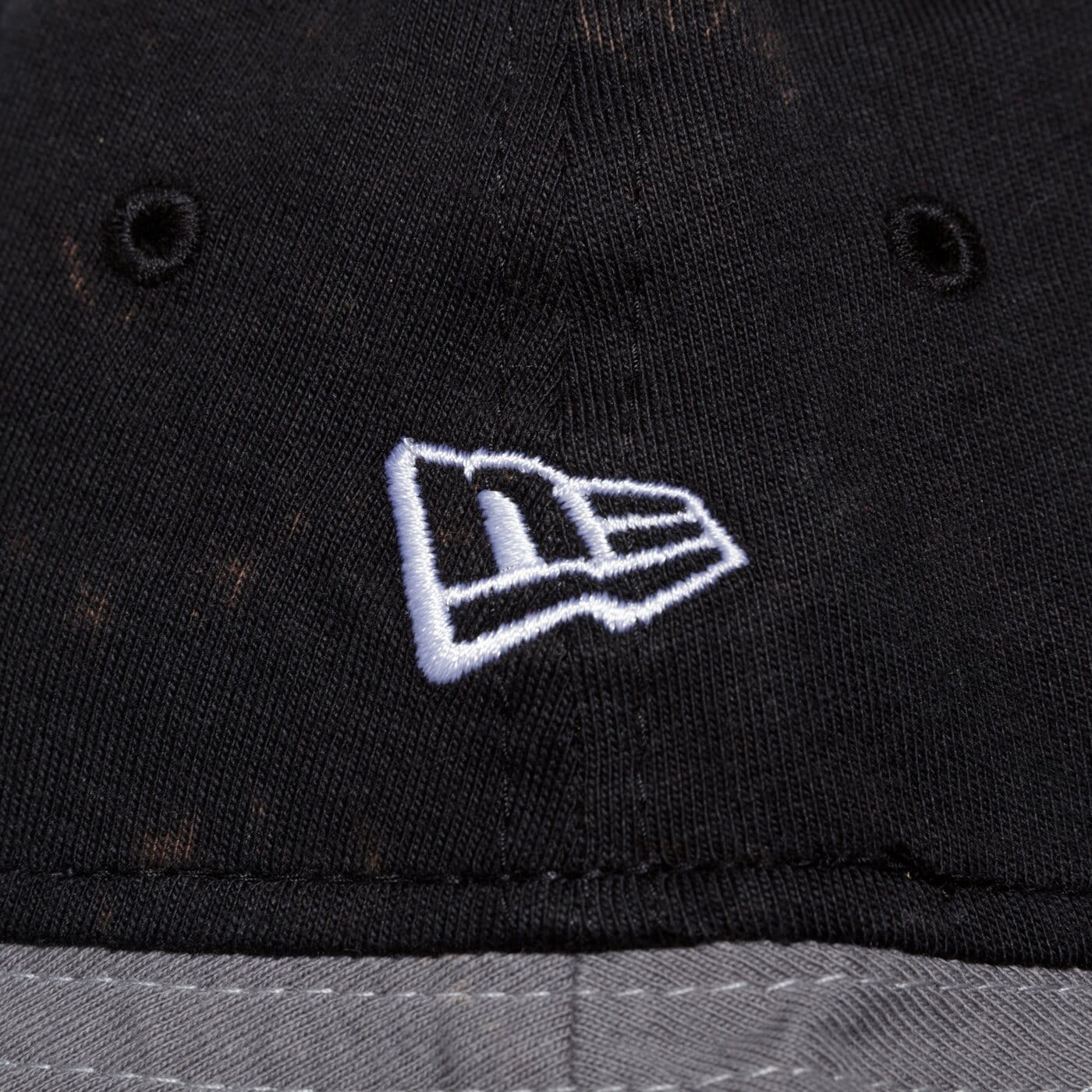  NEW ERA ИДИОТКА WASHED TAPERED RAIDERS LAS VEGAS RAIDERS BLK 60240501 цвят сив