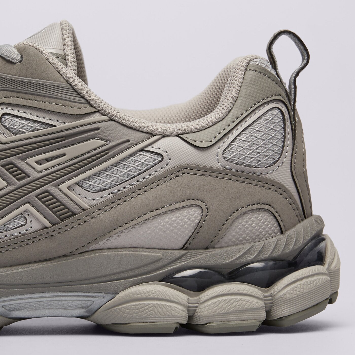 Мъжки маратонки ASICS NYC RUGGED 1203a735-020 цвят сив