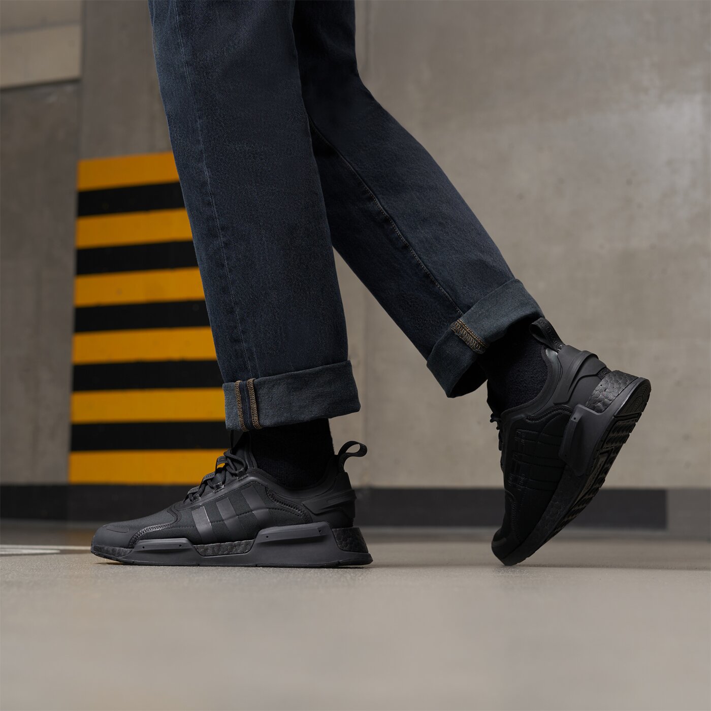 Мъжки маратонки ADIDAS NMD_V3 gx9587 цвят черен