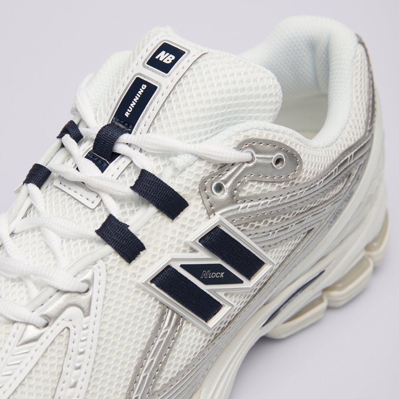 Мъжки маратонки NEW BALANCE 1906R u1906rcm цвят бял