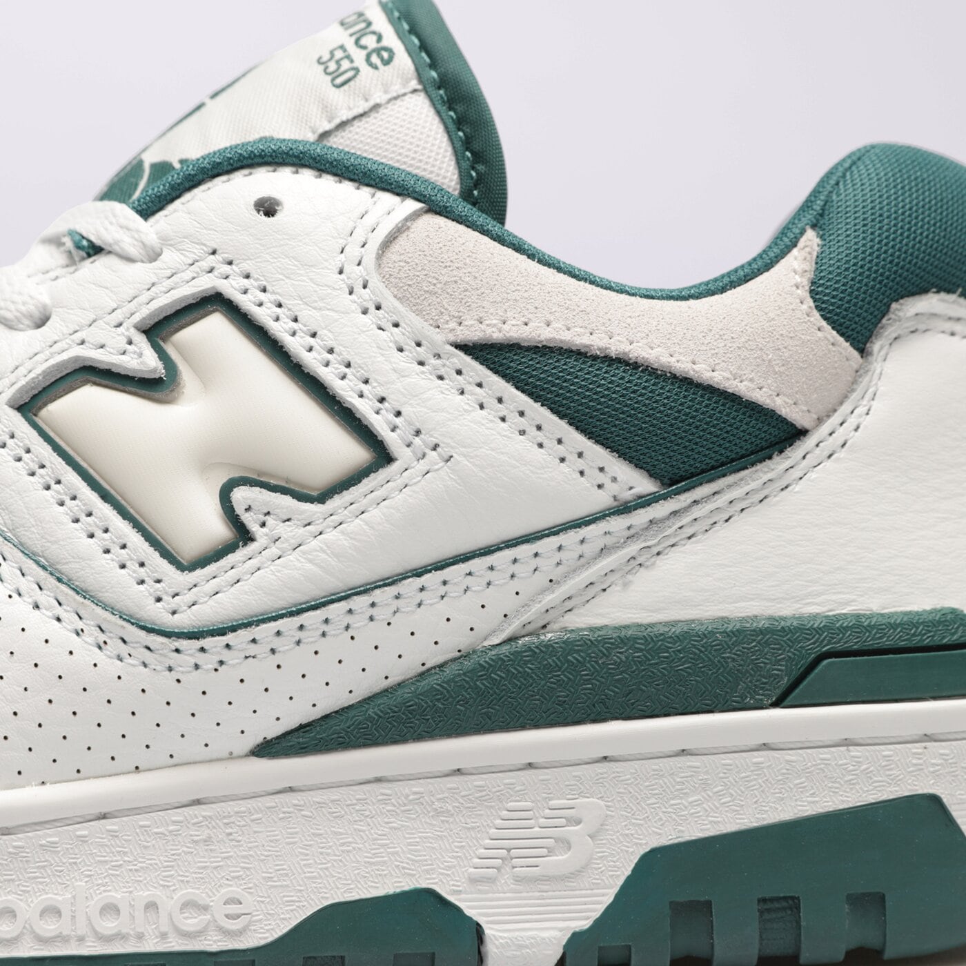Мъжки маратонки NEW BALANCE 550  bb550sta цвят бял