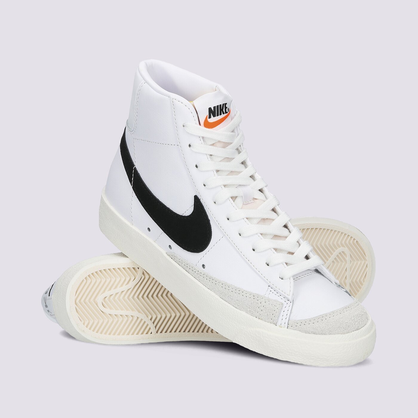 Дамски маратонки NIKE BLAZER MID '77  cz1055-100 цвят бял