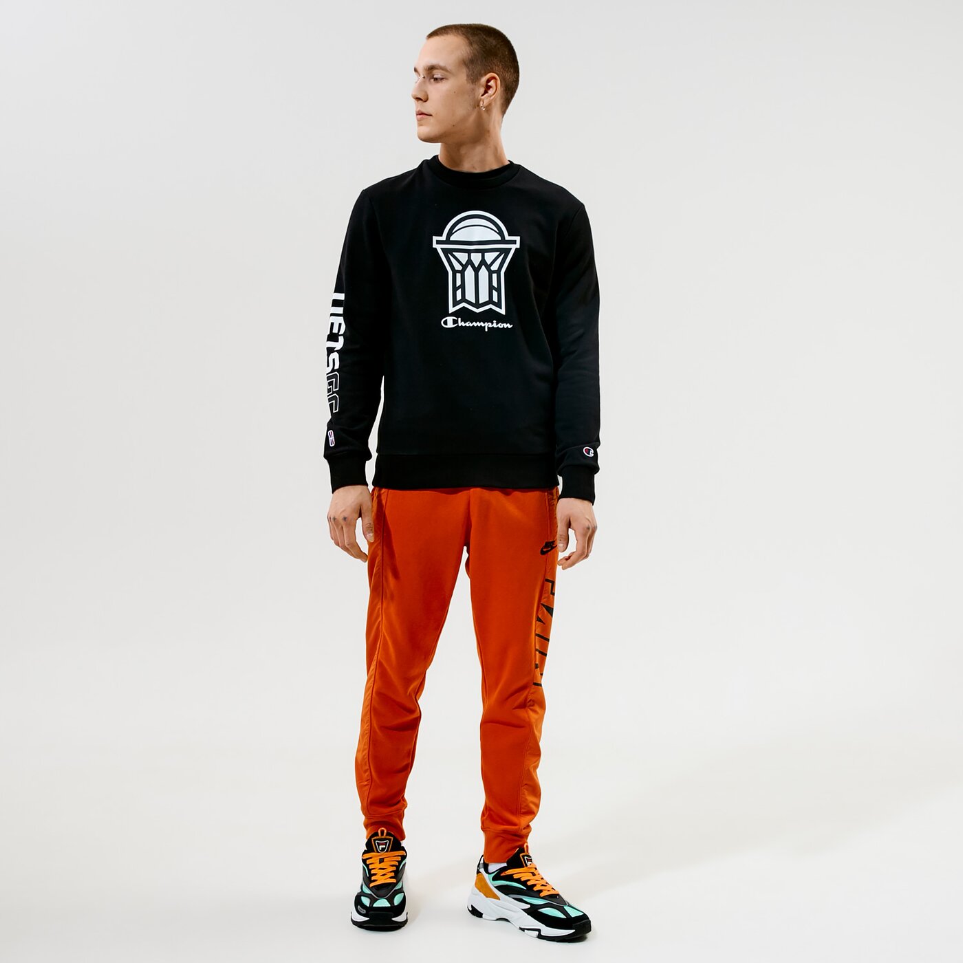 Мъжки суичър CHAMPION СУИТЧЪР CREWNECK SWEATSHIRT 214995kk001 цвят черен