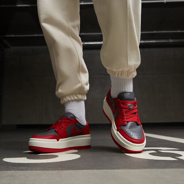 Дамски маратонки WMNS AIR JORDAN 1 ELEVATE LOW  dh7004-006 цвят червен