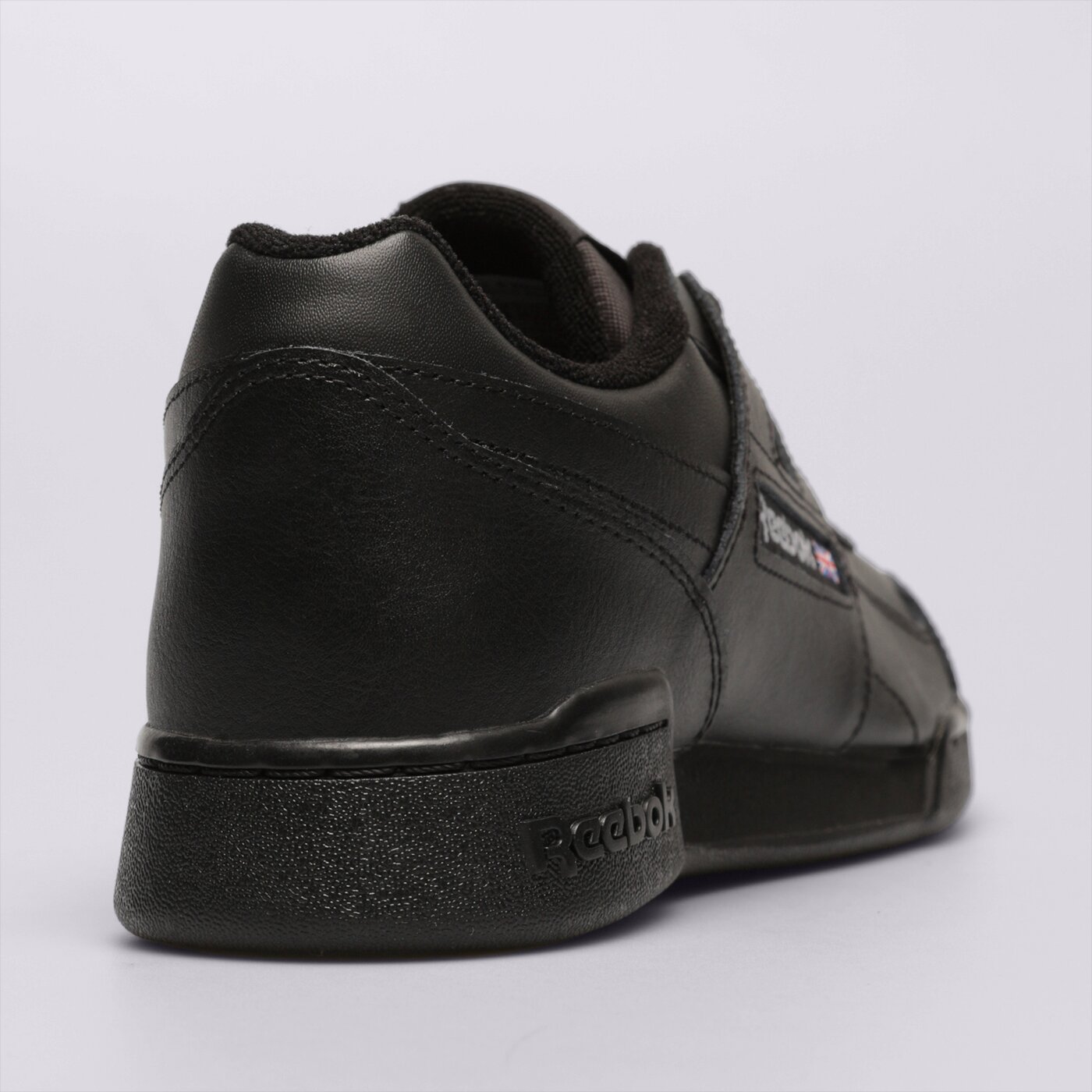 Мъжки маратонки REEBOK WORKOUT PLUS hp5910 цвят черен