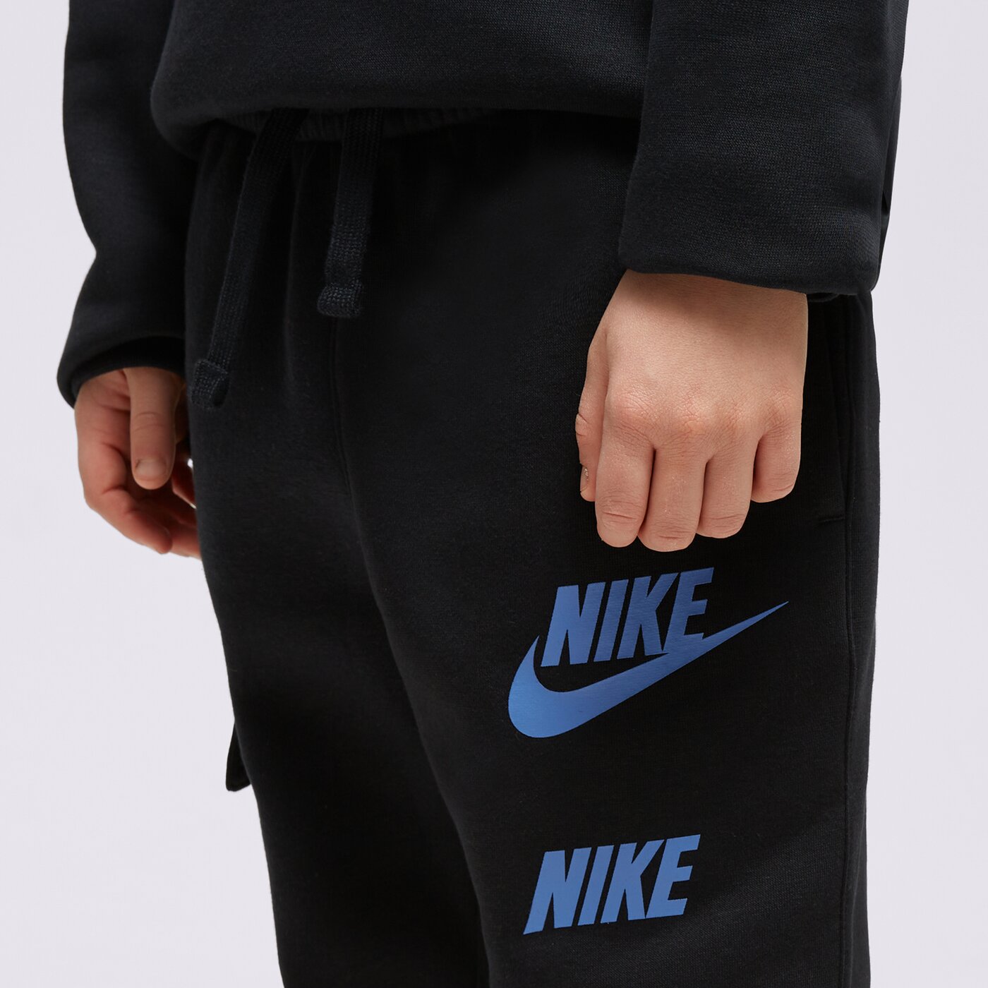 Детски панталони NIKE ПАНТАЛОНИ B NSW SI FLC CARGO PANT BB fn7712-010 цвят черен