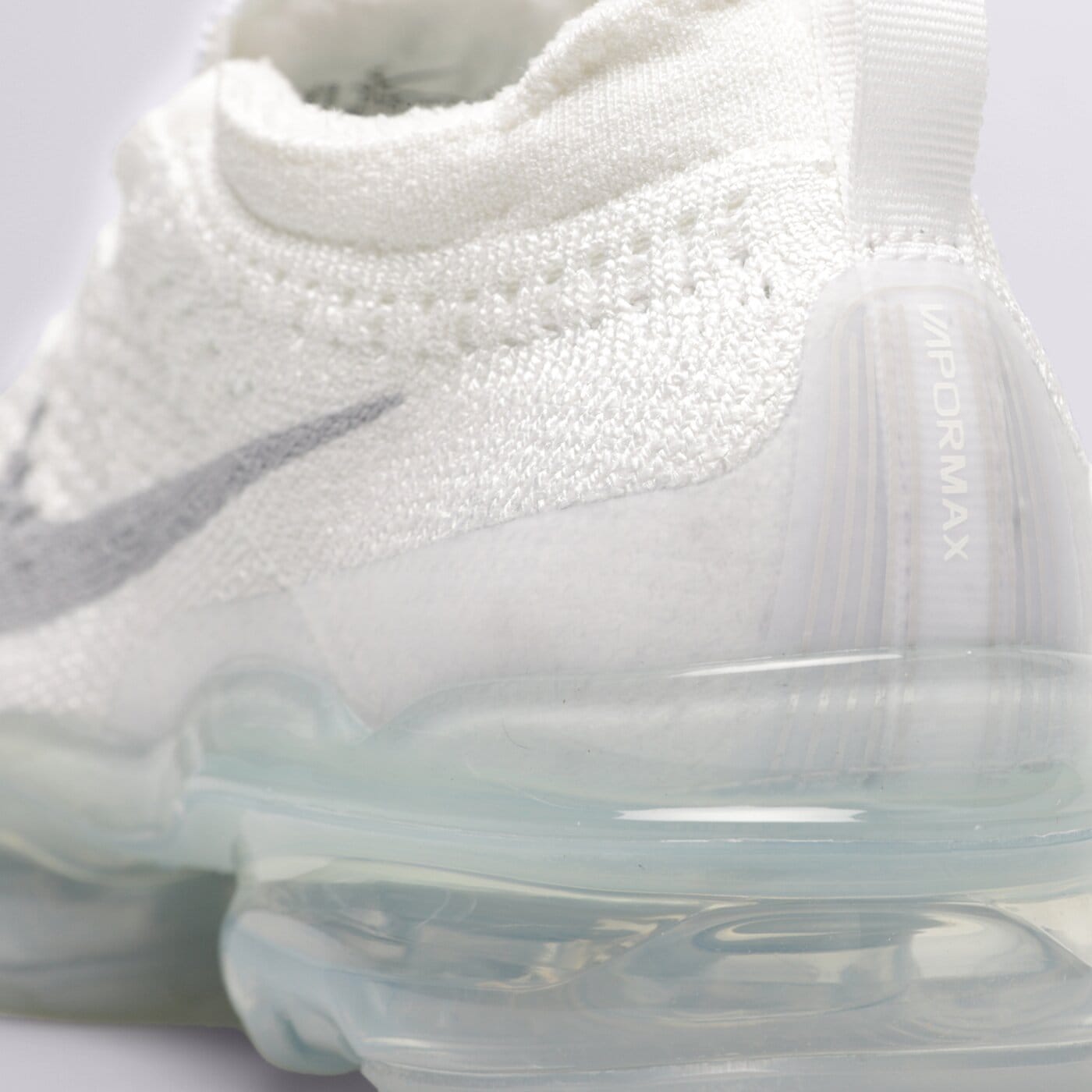 Дамски маратонки NIKE W AIR VAPORMAX 2023 FK dv6840-100 цвят бял