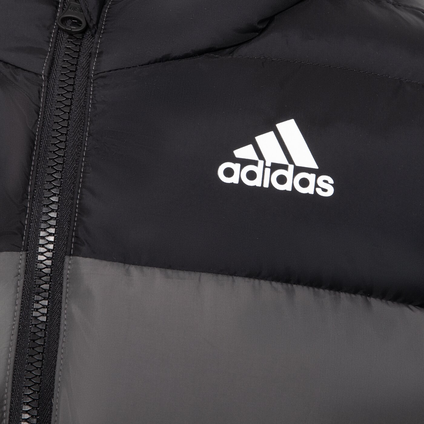 Детска преходно яке ADIDAS ЯКЕ ЗИМНО CB BOS JCKT BLK/GRY BOY ht9924 цвят сив