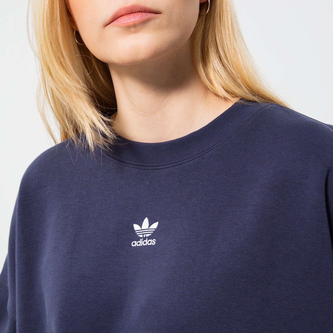 Дамски суичър ADIDAS СУИТЧЪР SWEATSHIRT hf7481 цвят тъмносин