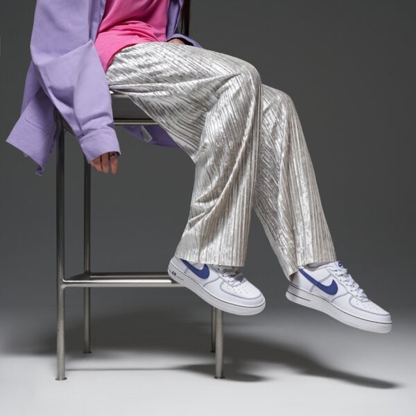 Детски маратонки NIKE AIR FORCE 1 LV8 4 BG hj4563-100 цвят бял