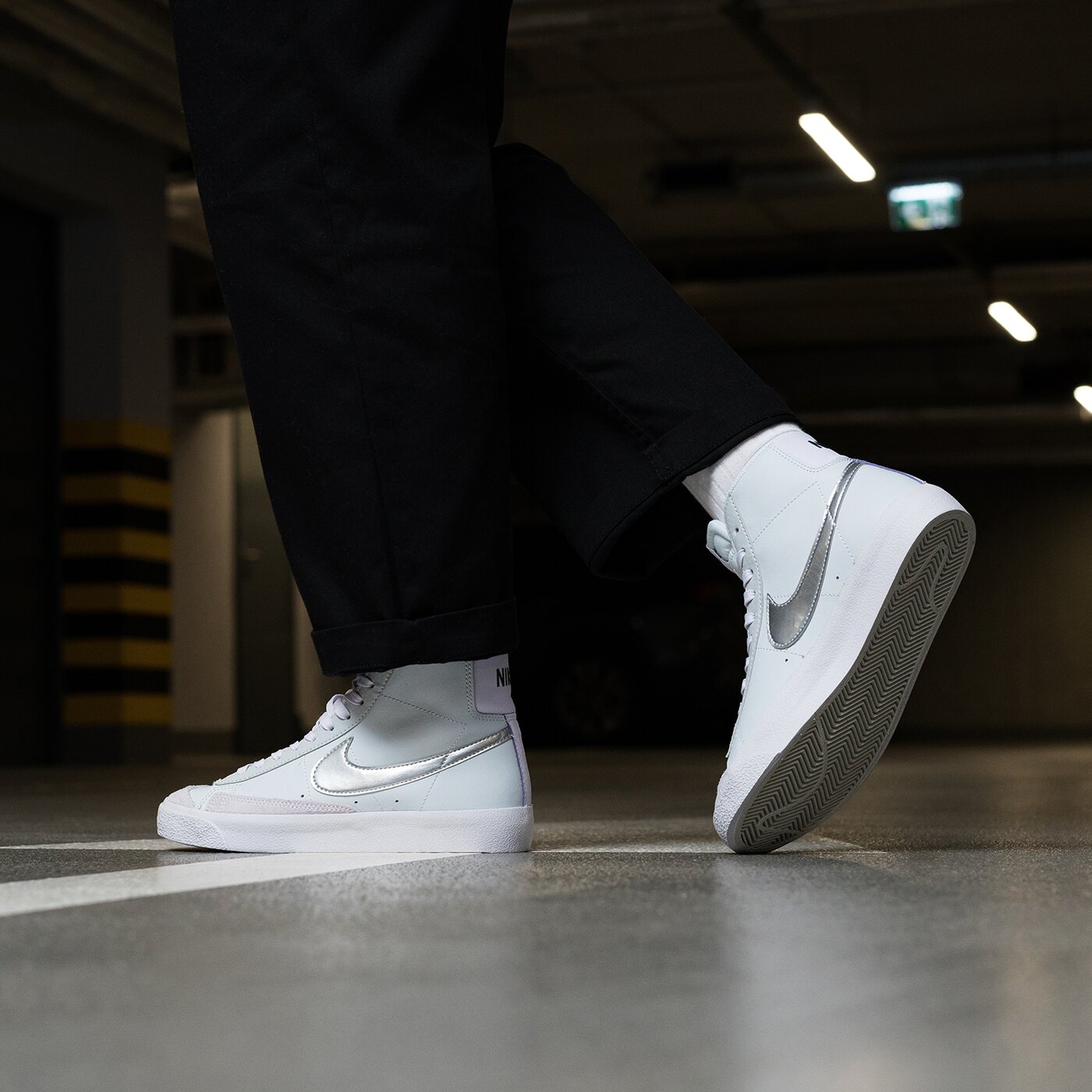 Детски маратонки NIKE BLAZER MID '77 (GS)  da4086-010 цвят бял