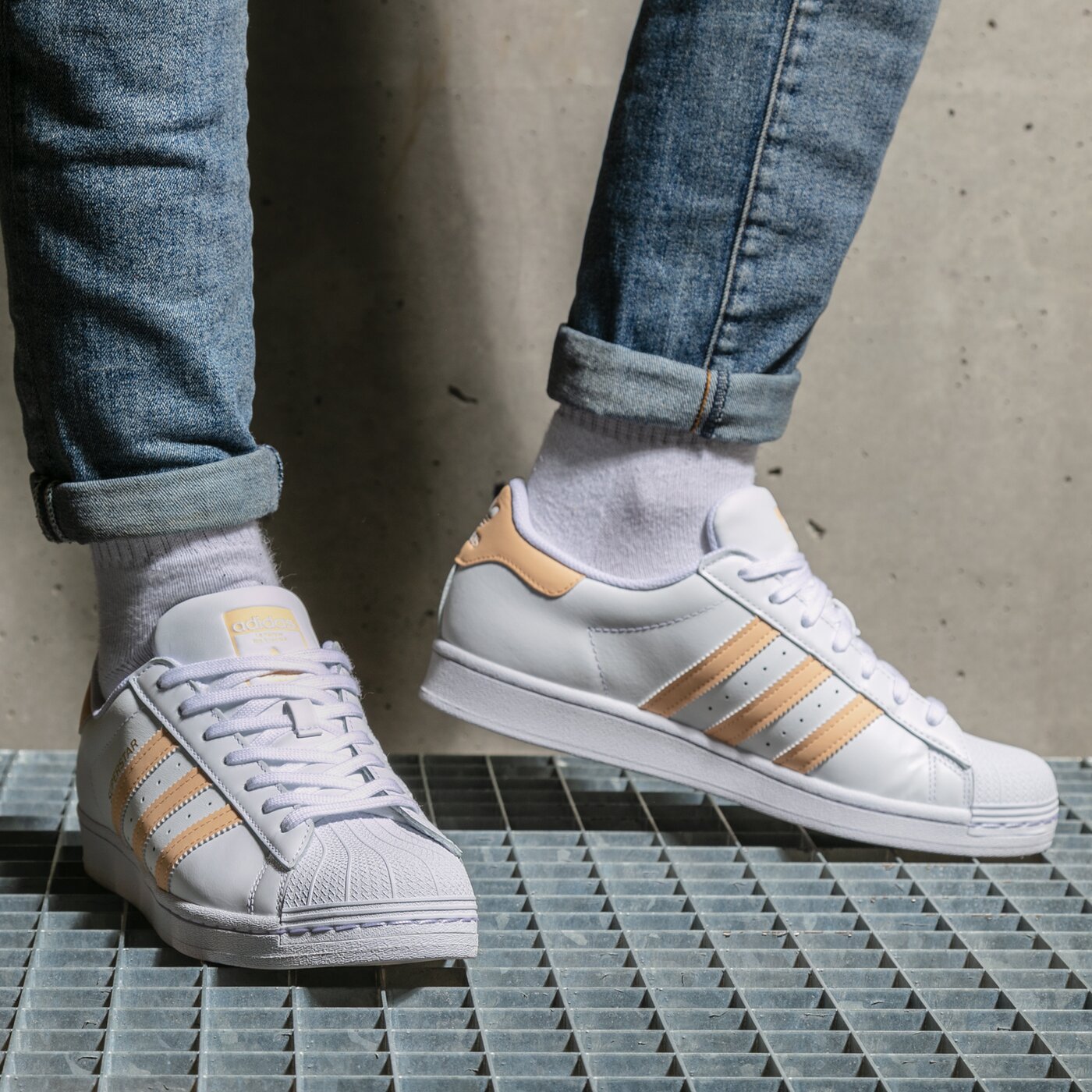 Мъжки маратонки ADIDAS SUPERSTAR  h00128 цвят бял