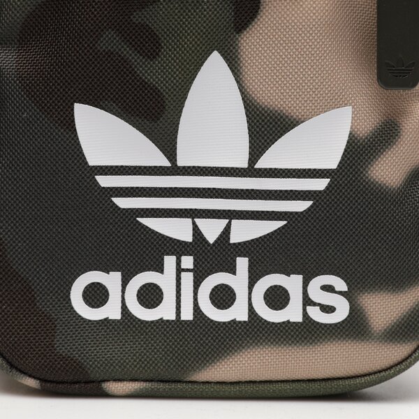 Дамски сак ADIDAS ЧАНТА CAMO FEST BAG h44675 цвят многоцветен