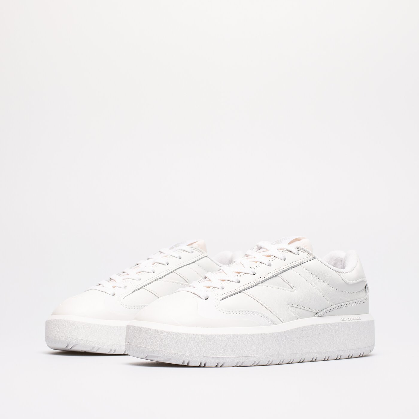 Дамски маратонки NEW BALANCE CT302  ct302la цвят бял