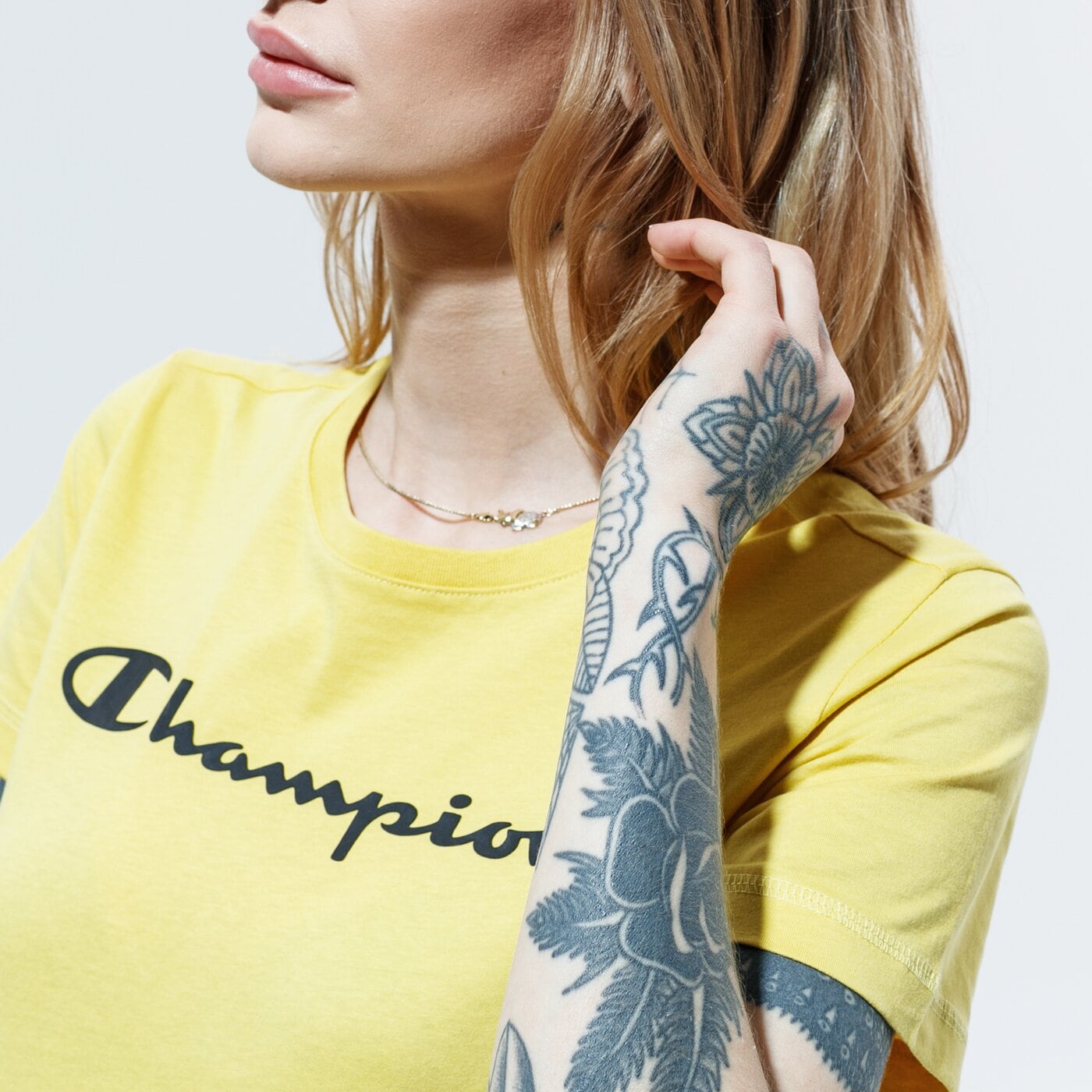 Дамска тениска CHAMPION ТЕНИСКА CREWNECK ТЕНИСКА 113223ys087 цвят жълт