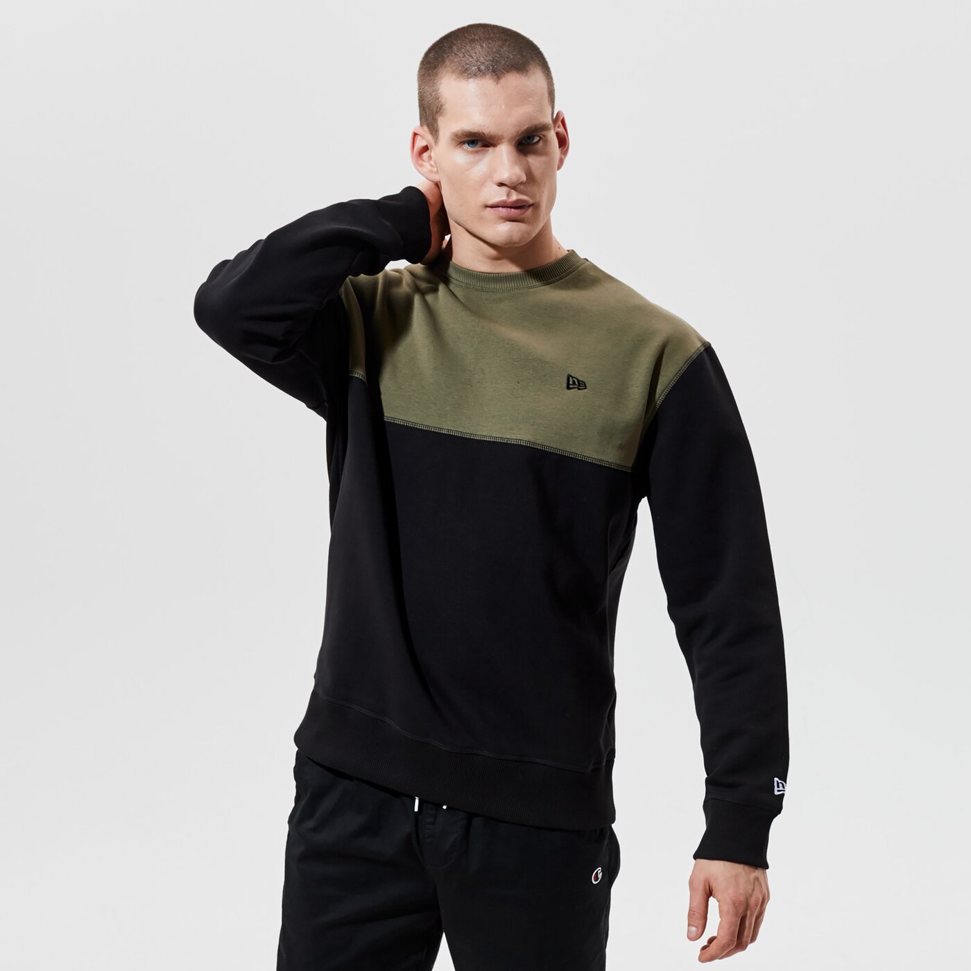 Мъжки суичър NEW ERA СУИТЧЪР NEW ERA OUTDOOR UTILITY CREW NECK NEW ERA BL 12590876 цвят каки