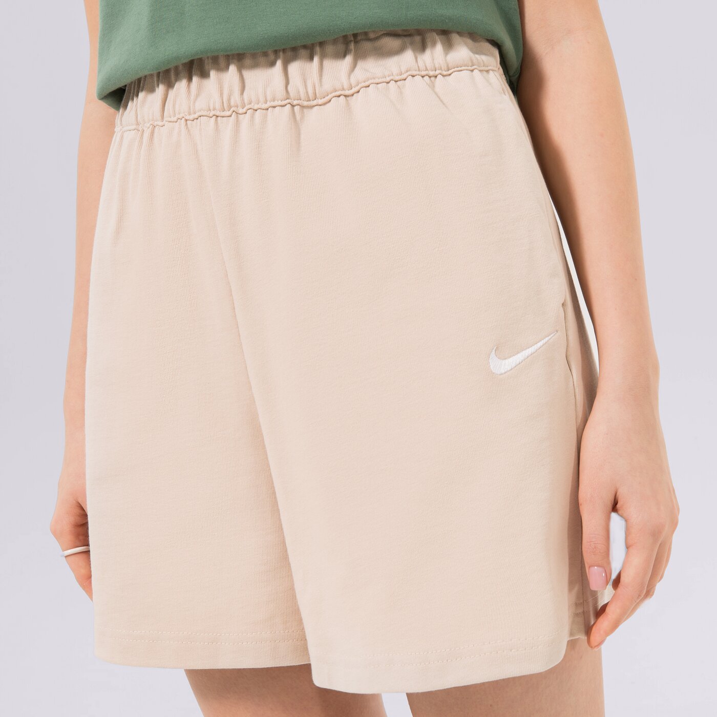 Дамски къси панталони NIKE ШОРТИ dm6728-126 цвят бежов