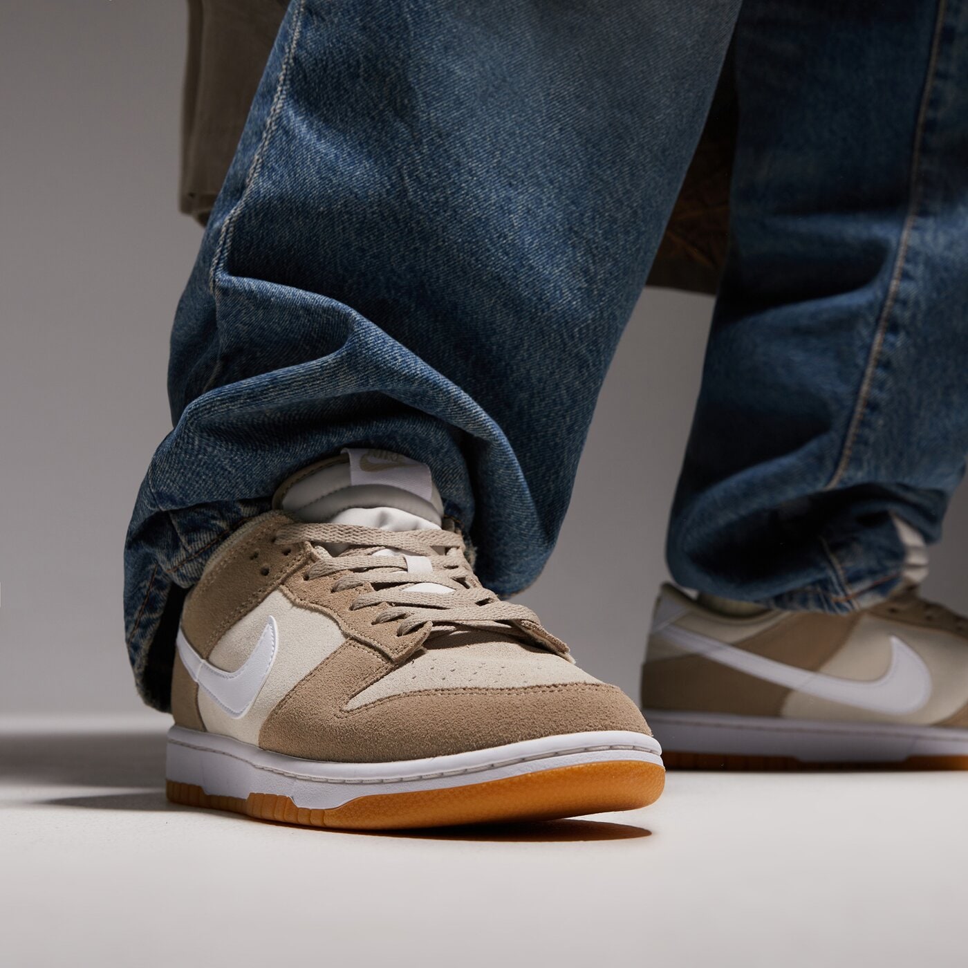 Мъжки маратонки NIKE DUNK LOW RETRO SE  hq1931-100 цвят бежов