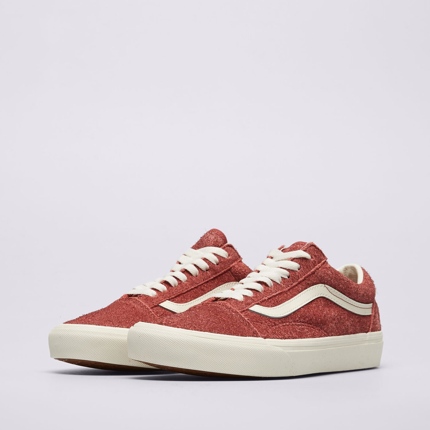 Дамски маратонки VANS OLD SKOOL  vn000d6wcrl1 цвят бордо