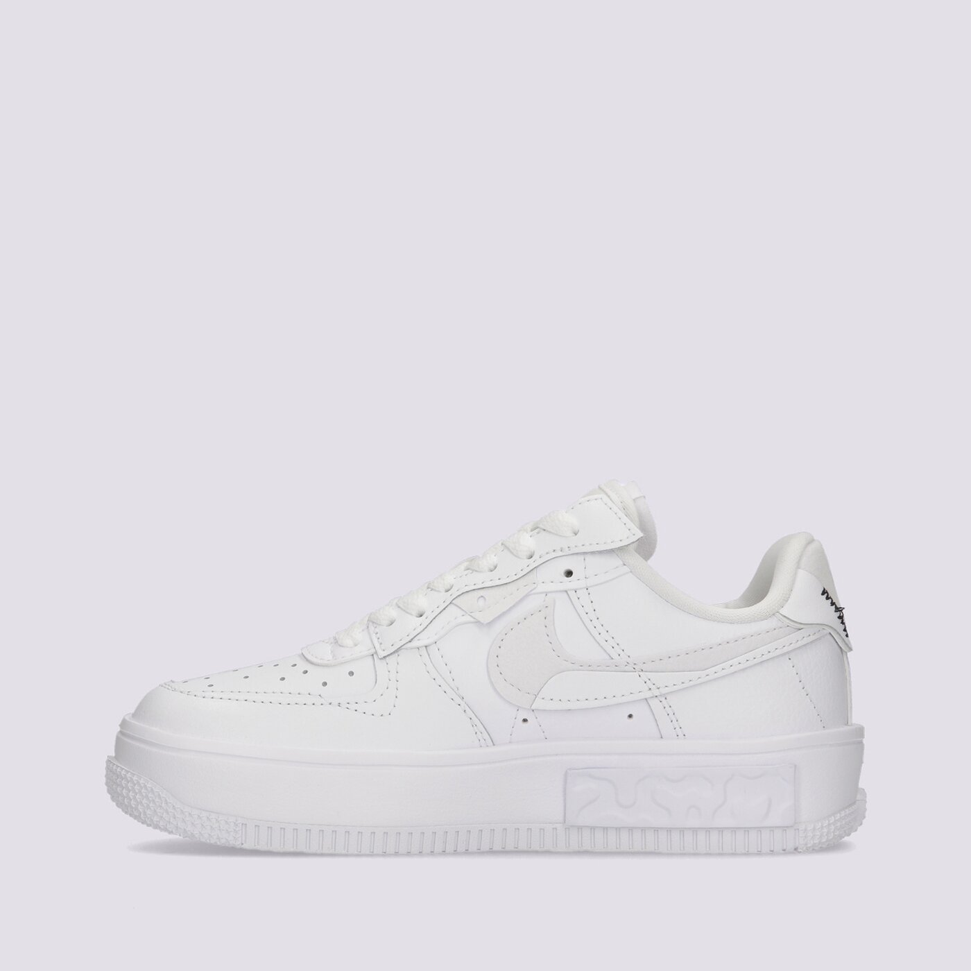 Дамски маратонки NIKE AIR FORCE 1 FONTANKA dh1290-100 цвят бял