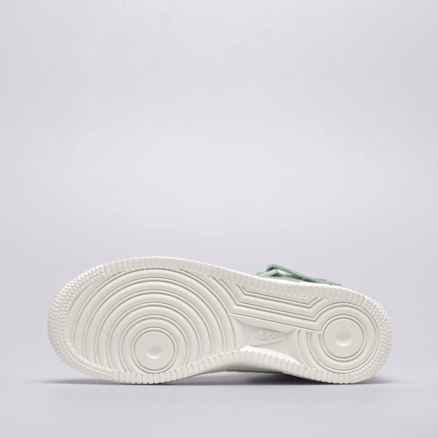 Дамски маратонки NIKE WMNS AIR FORCE 1 '07 MID dd9625-103 цвят бял