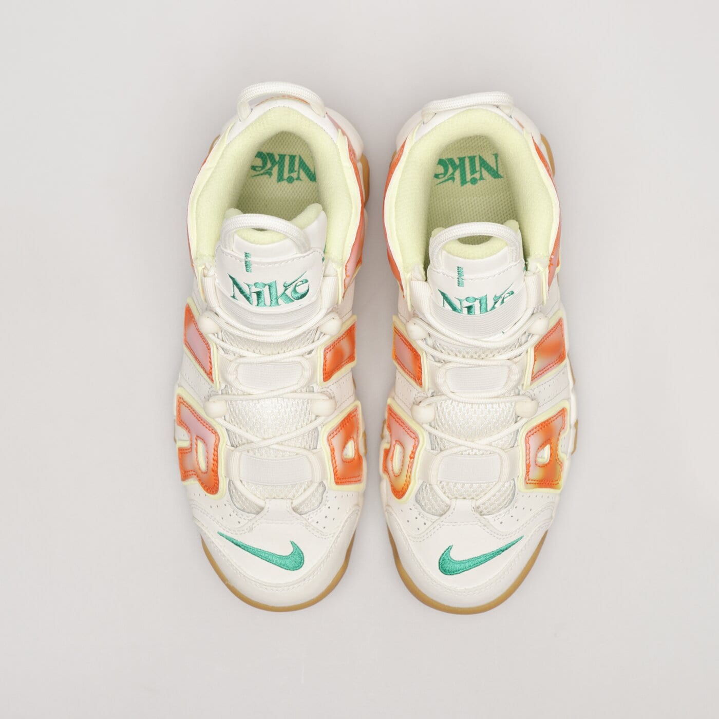 Детски маратонки NIKE AIR MORE UPTEMPO fb7702-100 цвят бежов