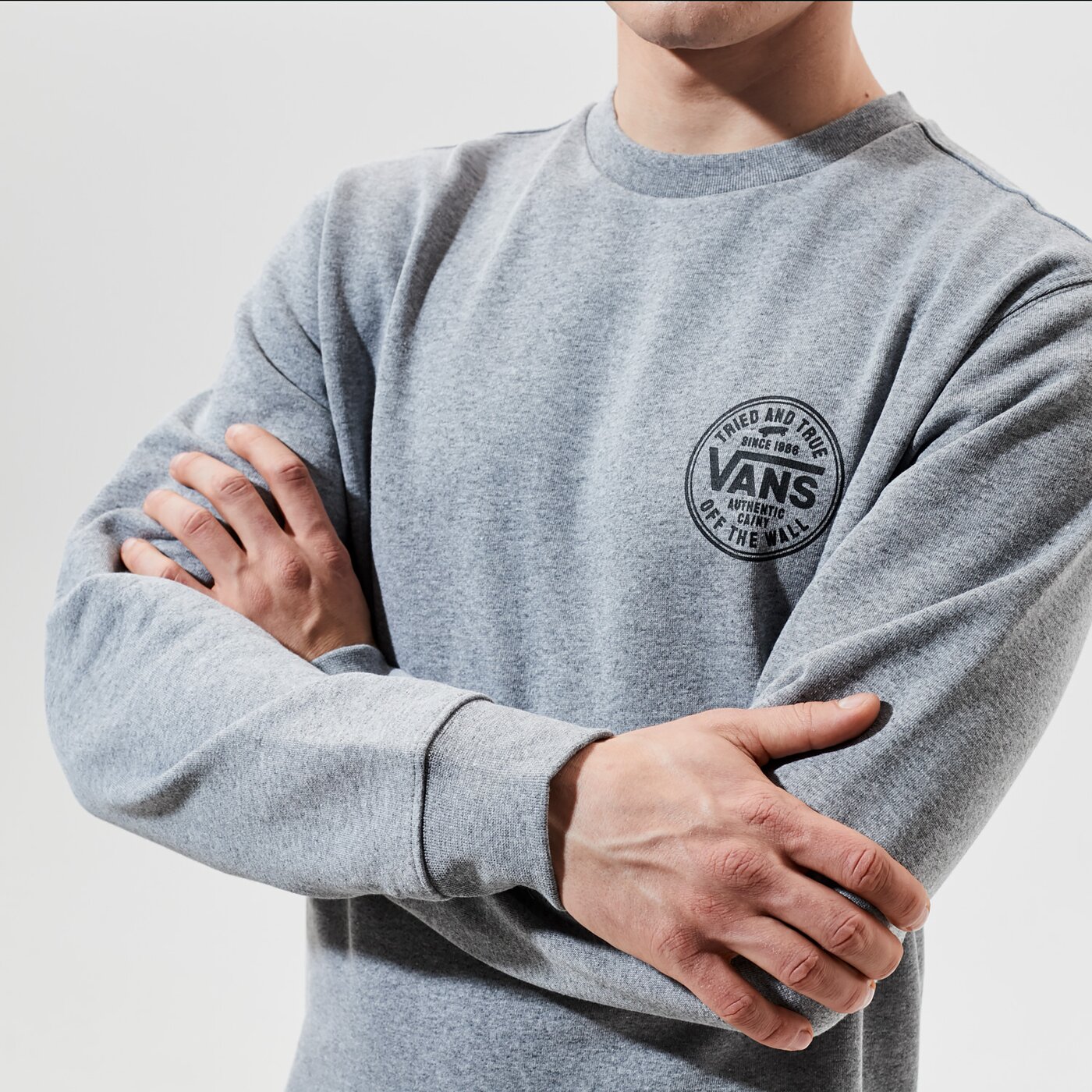 Мъжки суичър VANS СУИТЧЪР MN TRIED AND TRUE CREW CEMENT HEATHER vn0a54ay02f1 цвят сив