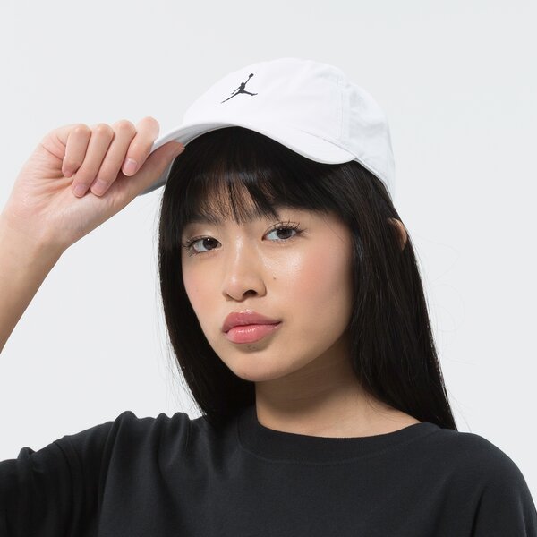 Дамска шапка с козирка JORDAN ШАПКА JORDAN JUMPMAN HERITAGE86 dc3673-100 цвят бял