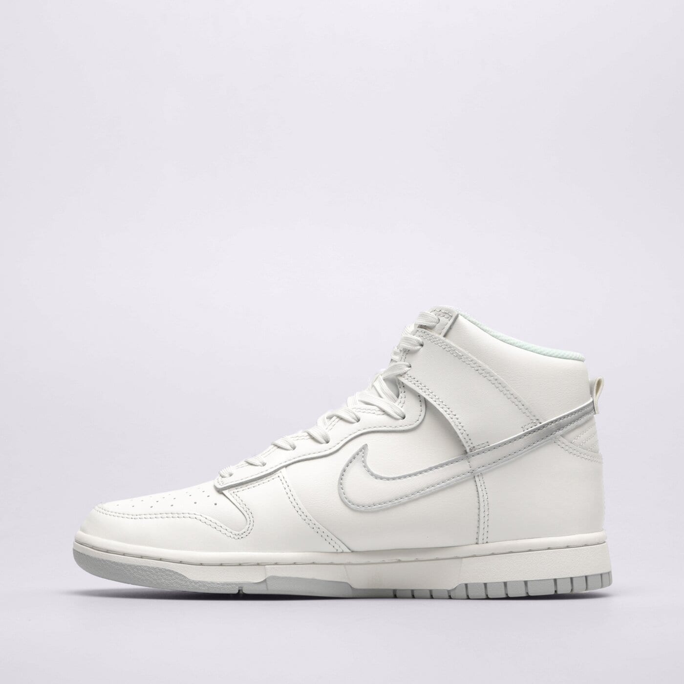 Мъжки маратонки NIKE DUNK HI RETRO fd6922-100 цвят бял