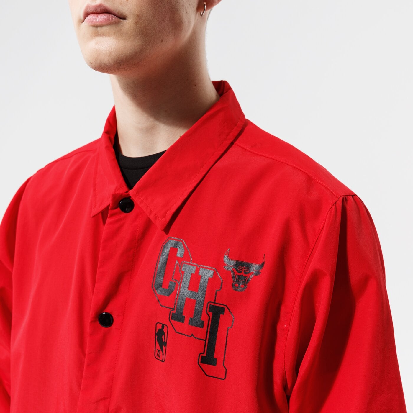 Мъжко преходно яке NIKE ЯКЕ CHI M NK JKT COACHES CTS 75 NBA db1433-657 цвят червен