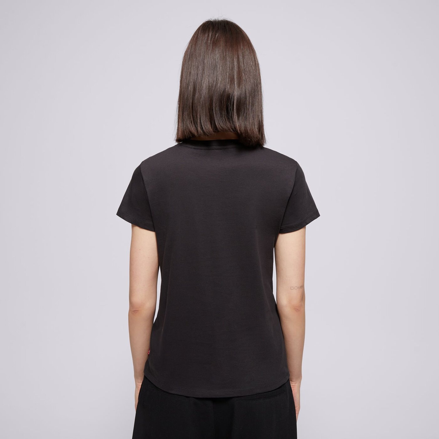 Дамска тениска LEVI'S ТЕНИСКА THE PERFECT TEE 17369-1506 цвят черен