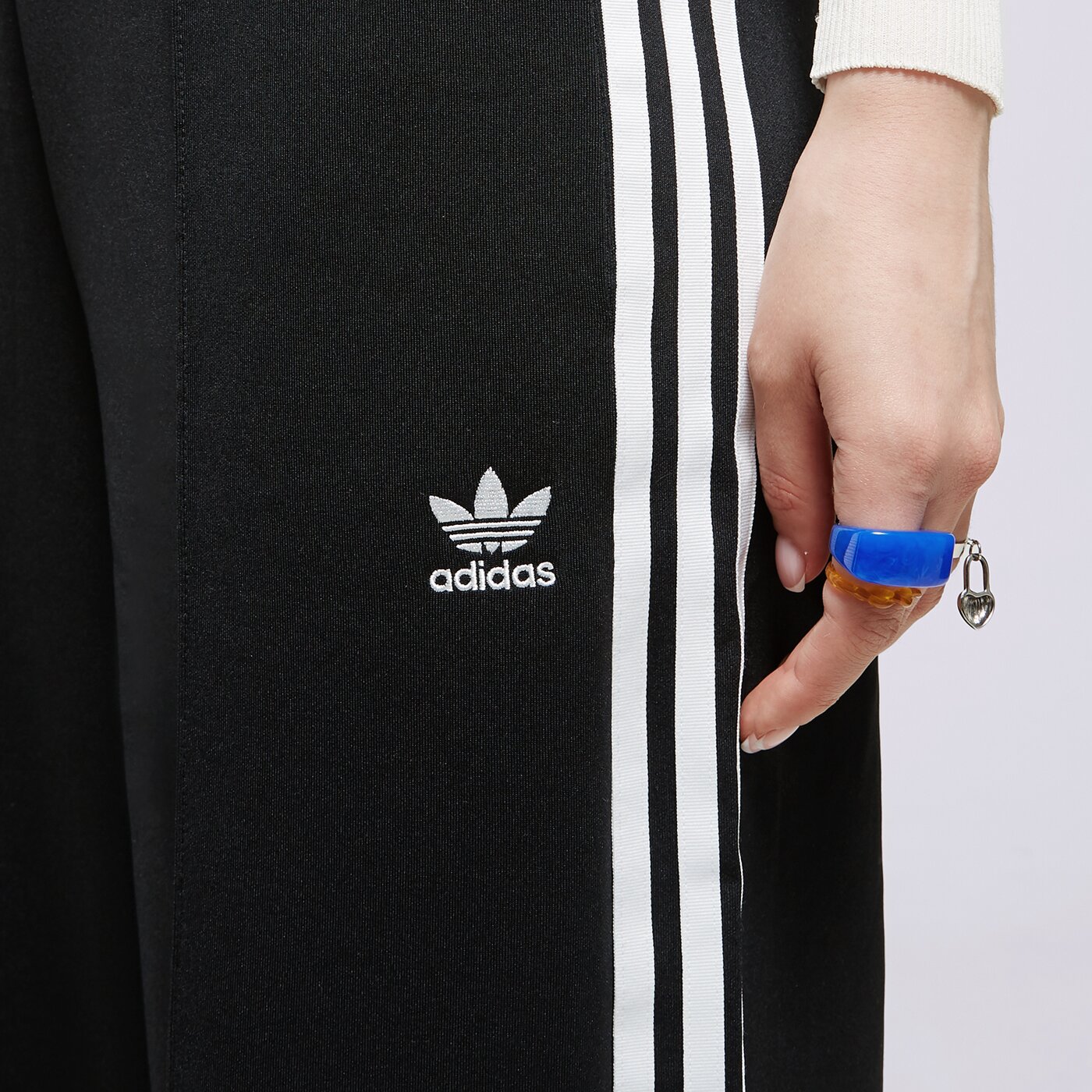 Дамски панталони ADIDAS ПАНТАЛОНИ RELAXED PANT PB ib5911 цвят черен