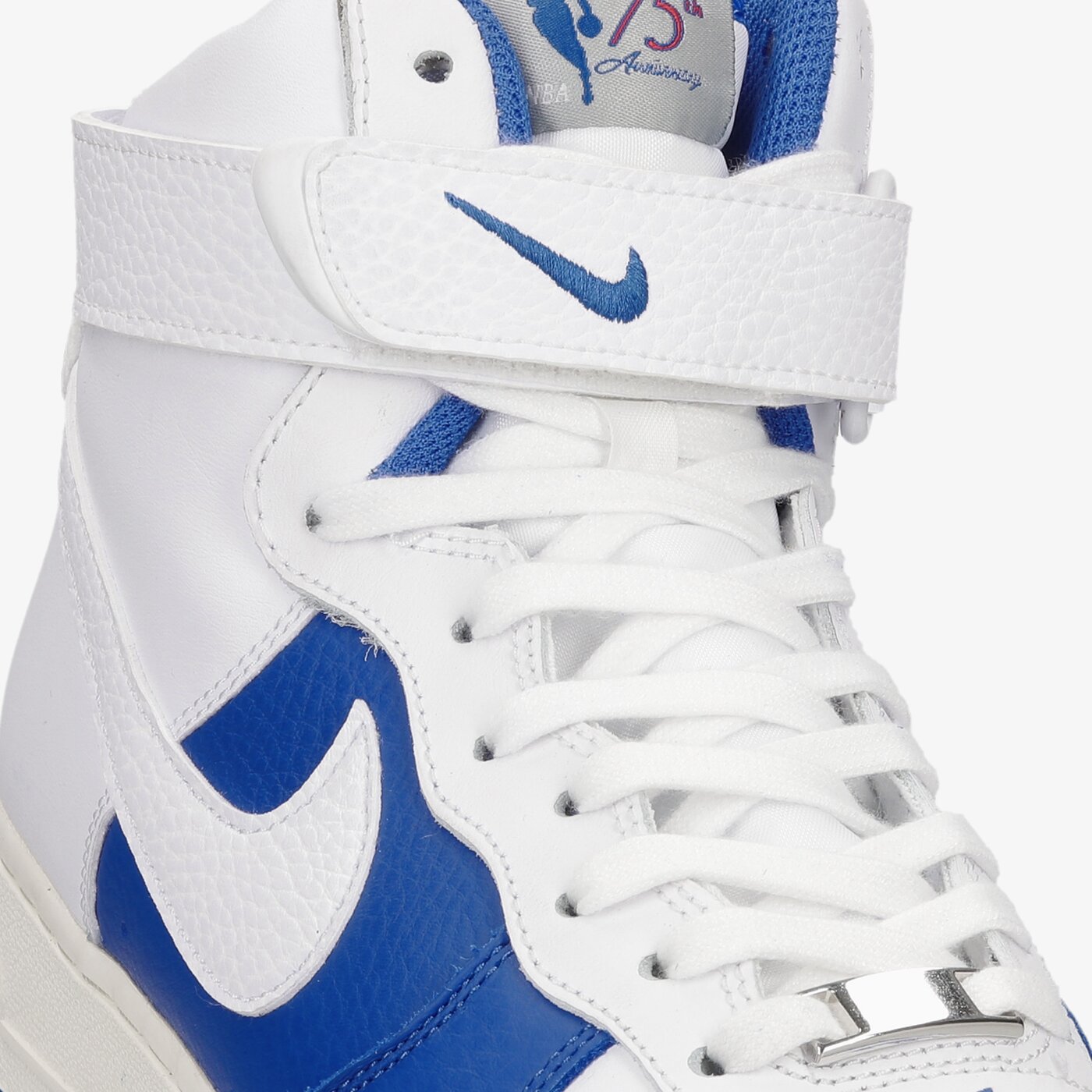 Мъжки маратонки NIKE AIR FORCE 1 HIGH '07 LV8 EMB dc8870-100 цвят бял