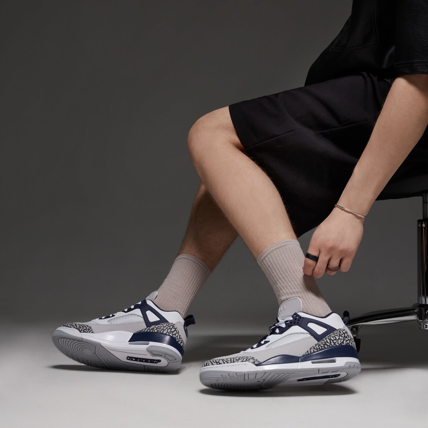 Мъжки маратонки JORDAN SPIZIKE LOW fq1759-140 цвят бял