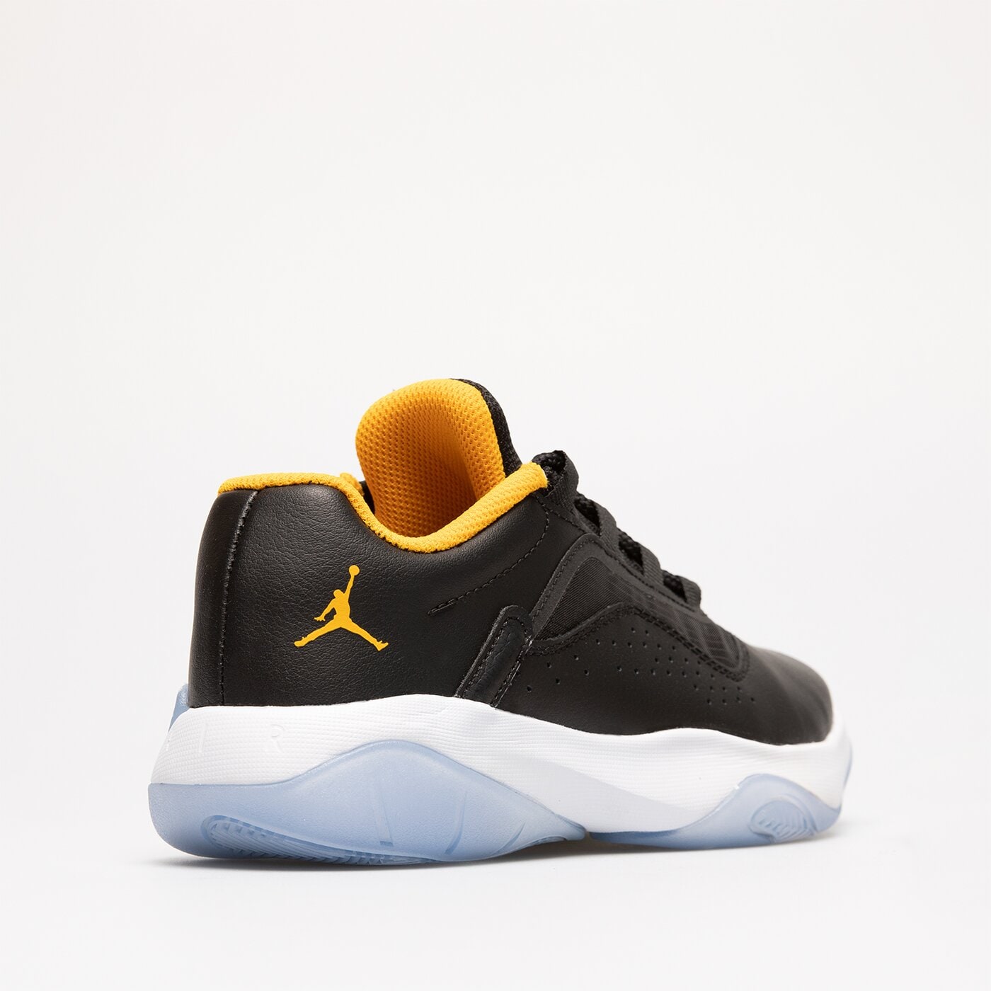 Детски маратонки AIR JORDAN 11 CMFT LOW BG  cz0907-071 цвят черен