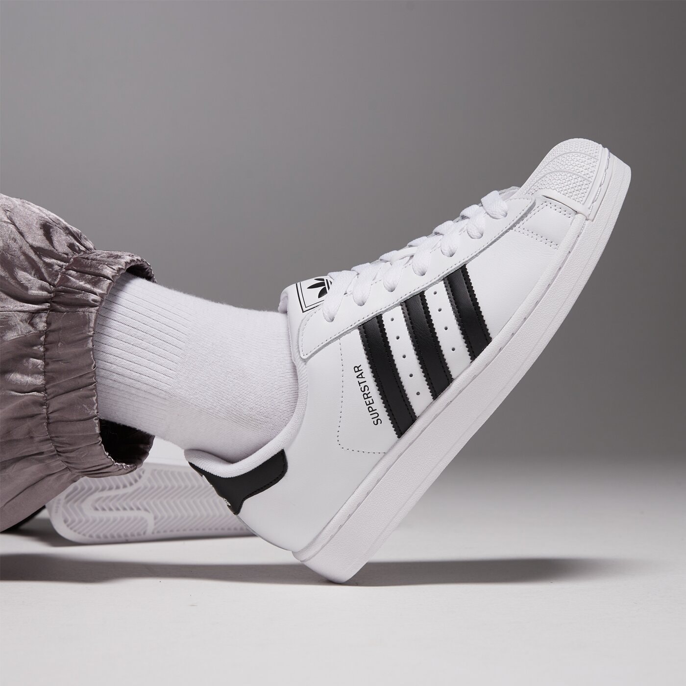 Мъжки маратонки ADIDAS SUPERSTAR II ih8659 цвят бял