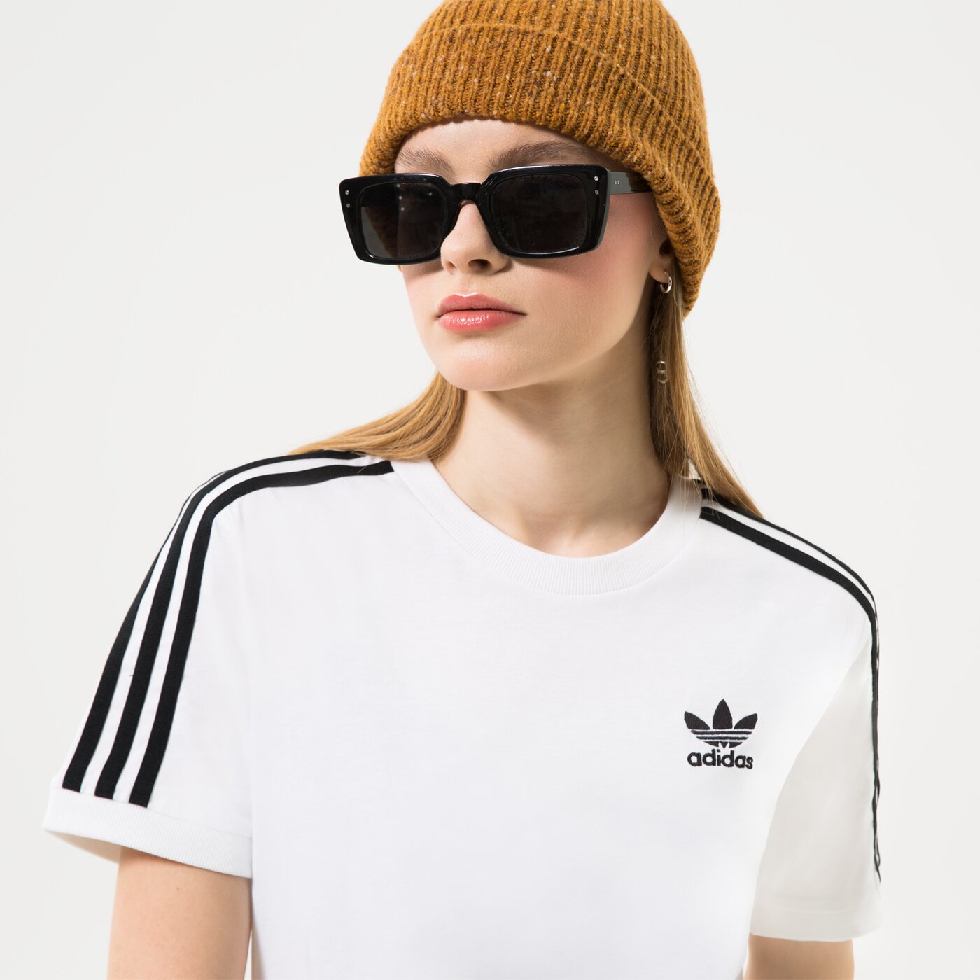 Дамска тениска ADIDAS 3 STRIPES CALIFORNIA ТЕНИСКА gn2913 цвят бял