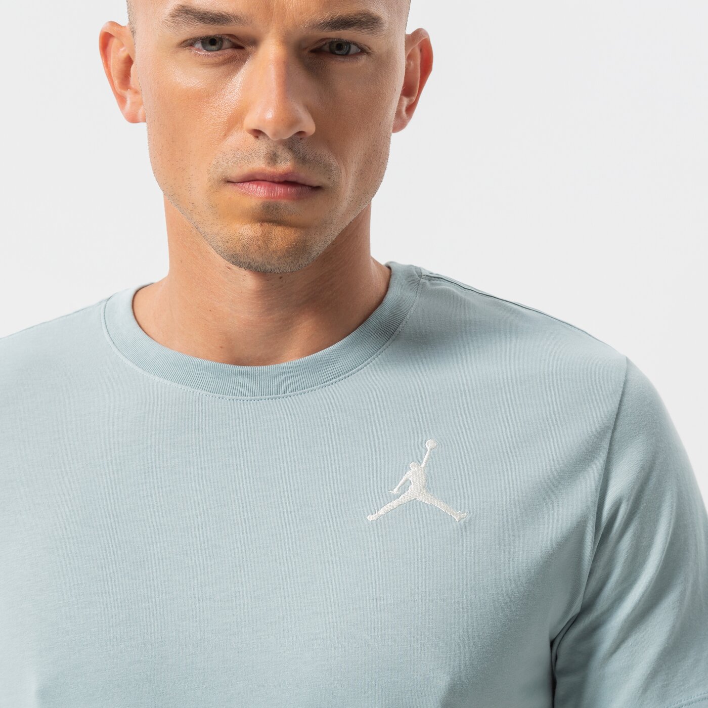 Мъжка тениска JORDAN ТЕНИСКА M J JUMPMAN EMB SS CREW dc7485-366 цвят сив