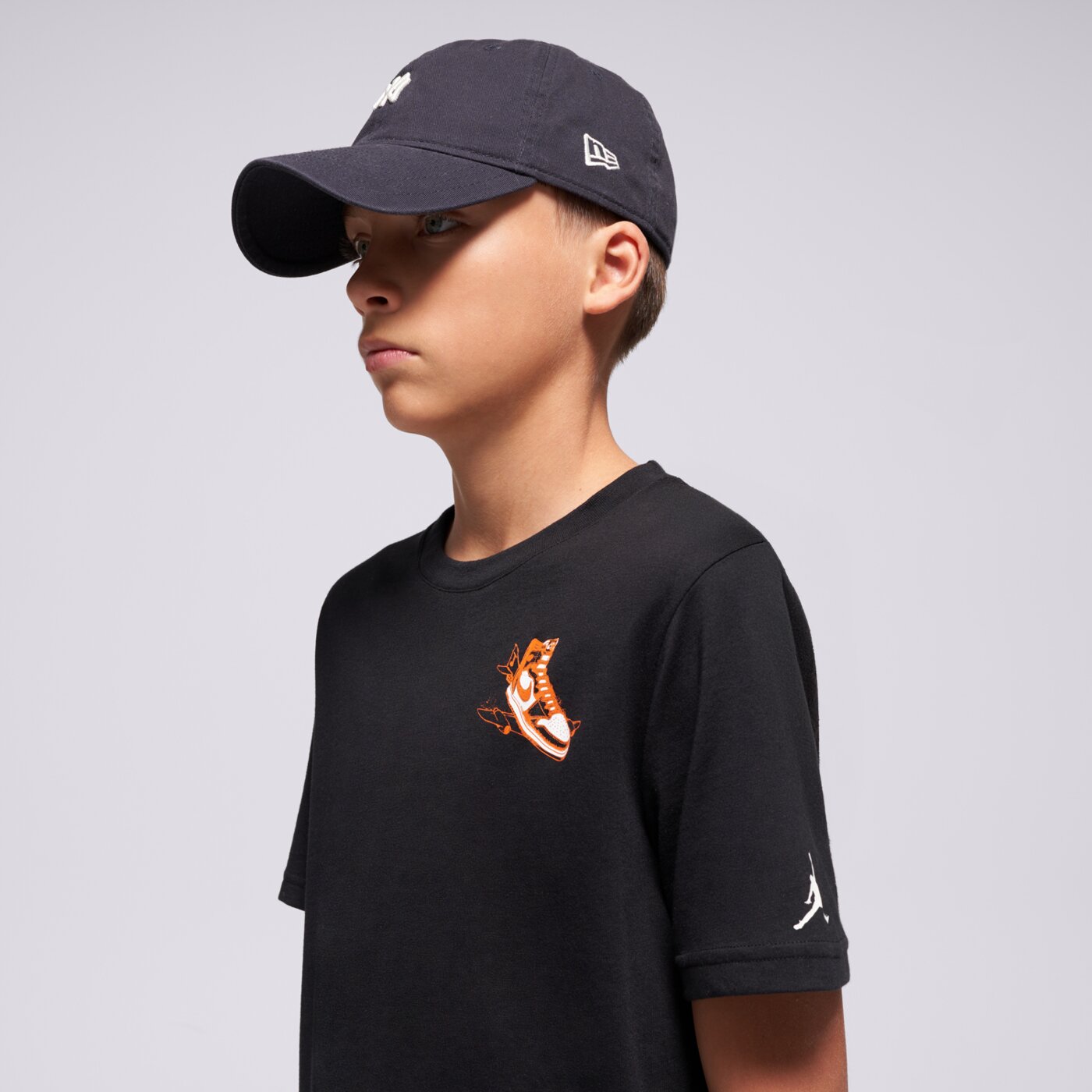 Детска тениска JORDAN ТЕНИСКА JDN LANDED TEE BLK B 95f279-023 цвят черен