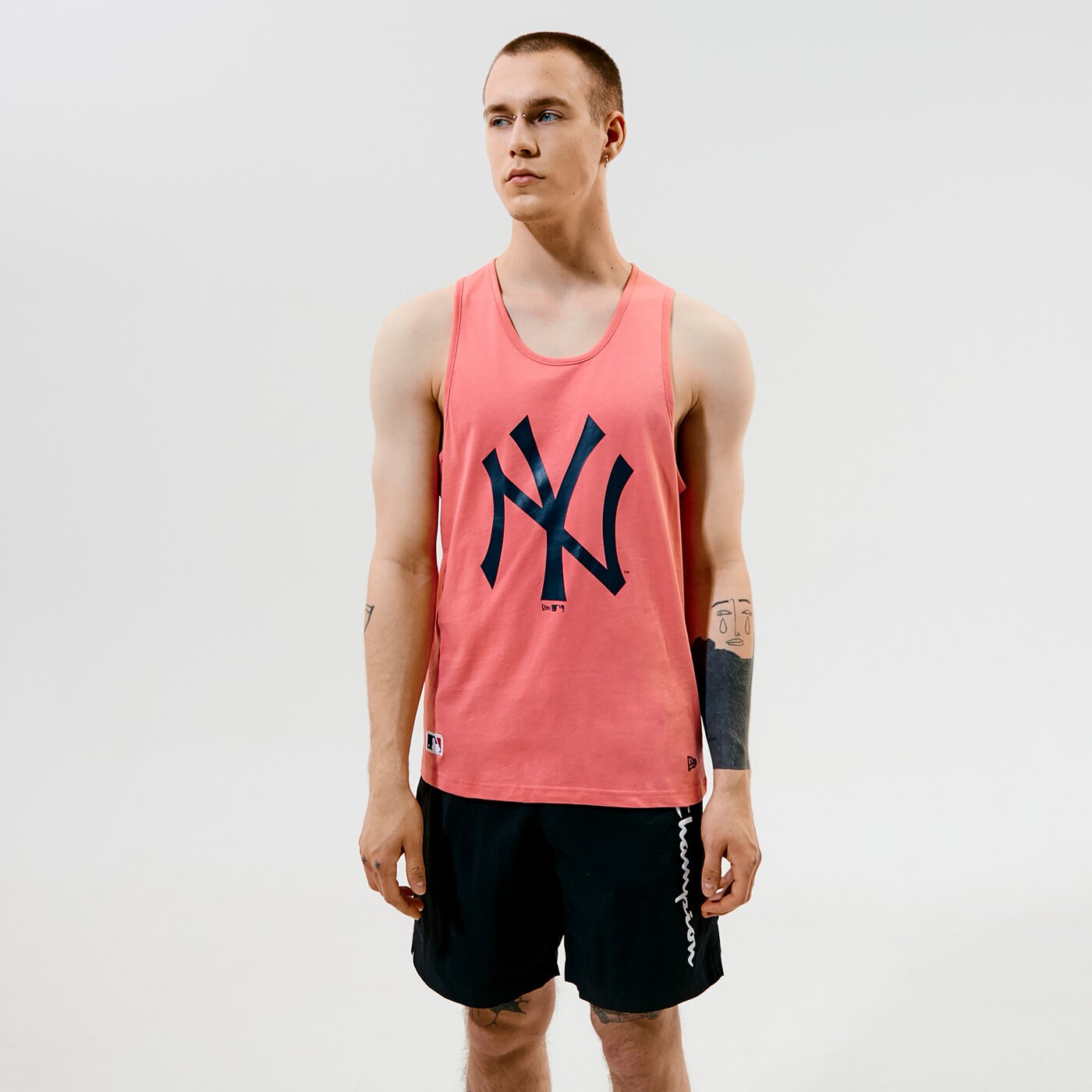 Мъжка тениска NEW ERA ПОТНИК MLB TEAM LOGO ПОТНИК NYY 12720142 цвят розов