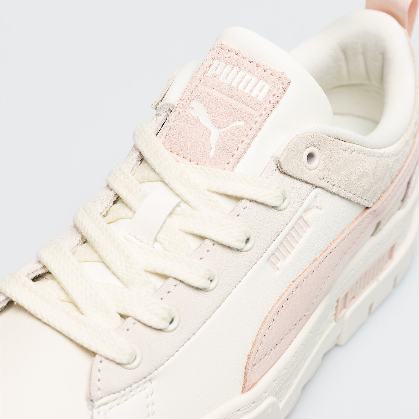 Дамски маратонки PUMA MAYZE RAW MUTED ANIMAL WNS 38757102 цвят бял