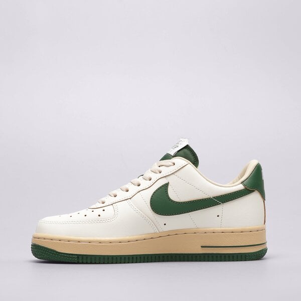 Дамски маратонки NIKE WMNS AIR FORCE 1 '07 LV8 VSPT dz4764-133 цвят бежов